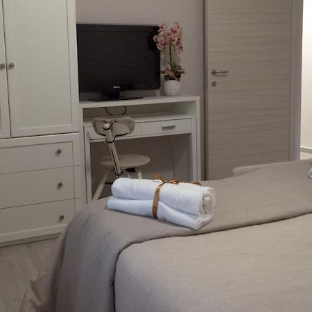 L' Albero Di Giada Bed & Breakfast Caserta Luaran gambar