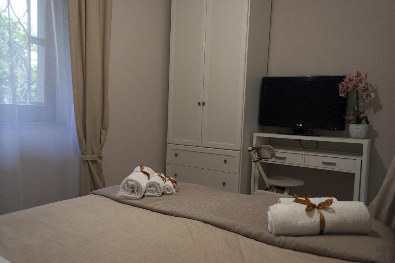 L' Albero Di Giada Bed & Breakfast Caserta Luaran gambar
