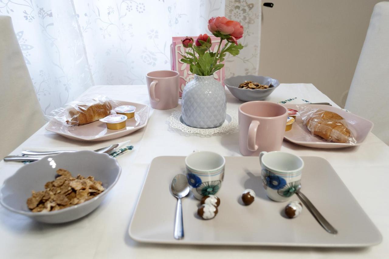 L' Albero Di Giada Bed & Breakfast Caserta Luaran gambar